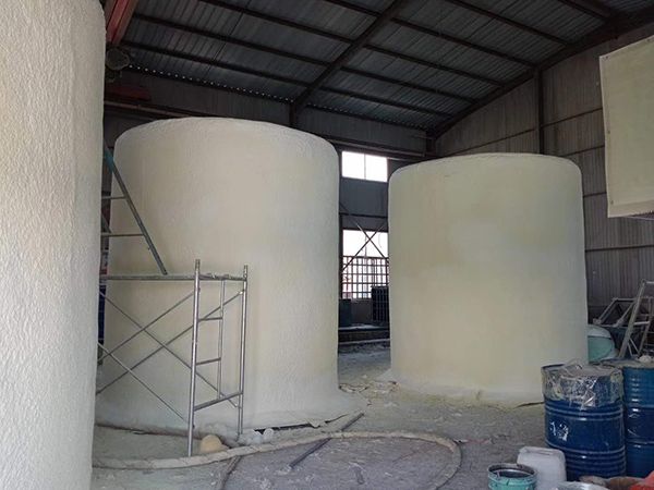 聚氨酯罐體保溫.jpg