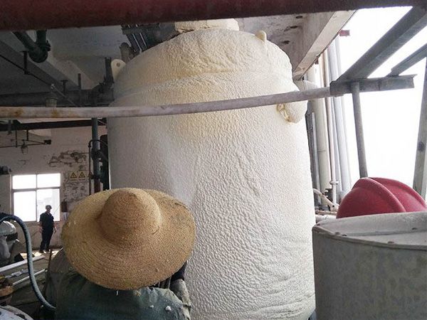 聚氨酯設(shè)備保溫施工2.jpg